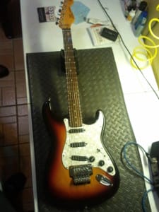 ¡Mi guitarra lista para rockear!