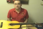 Cómo Cambiar las Cuerdas a una Guitarra Clásica